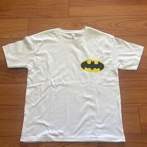 Batman White Kids T-Shirt with Bat signal Logo on front and Batman on the Back.